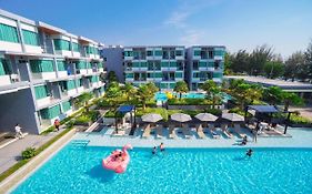 เบย์ วินโดว์ แอท ซี โฮเต็ล